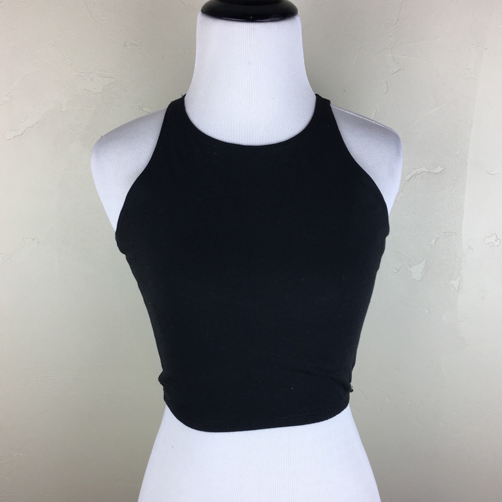 LF Emma & Sam black basic crop top - Picture 3 of 6
